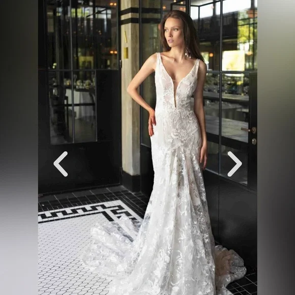 NWT Rish Bridal wedding dress (2-in-1 : A-line & fit and flare) - Picture 2 of 9